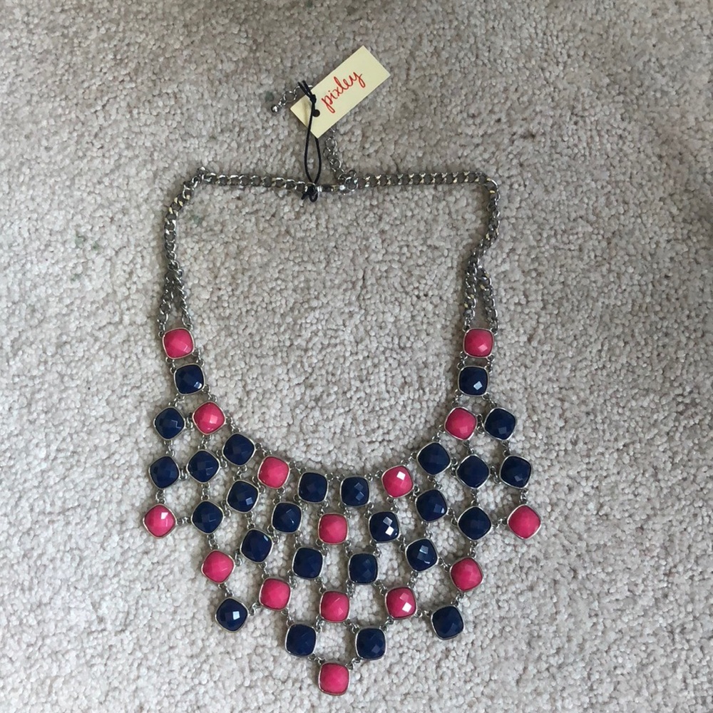 Statement necklace